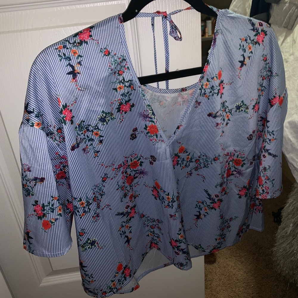 SheIn Crop Top. $10